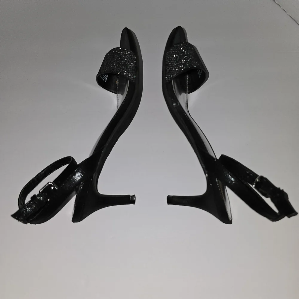 FIONI Silver and‎ Black Heels for Stylish Occasions - Picture 7 of 10